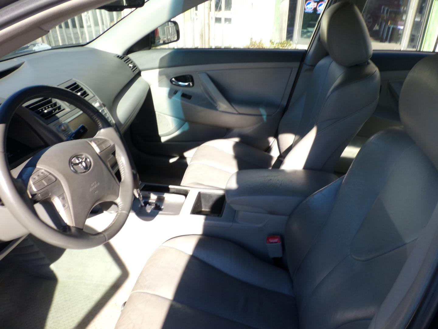 2009 Gray Toyota Camry Hybrid Sedan (4T1BB46K29U) with an 2.4L L4 DOHC 16V HYBRID engine, CVT transmission, located at 5700 Curlew Drive, Norfolk, VA, 23502, (757) 455-6330, 36.841885, -76.209412 - Photo#7